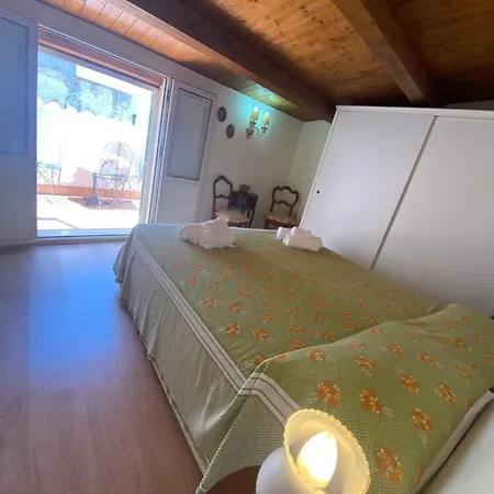 Affaccio Su Stromboli *