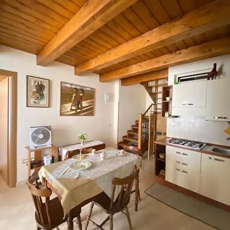 アパート Affaccio Su Stromboli トロペーア