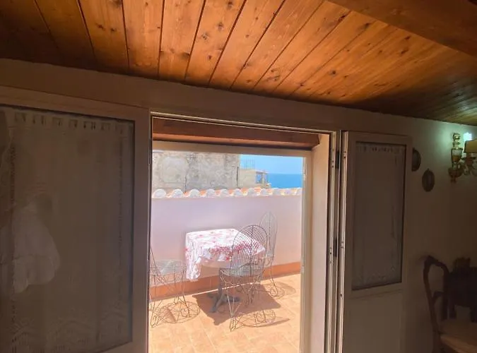 Affaccio Su Stromboli Tropea